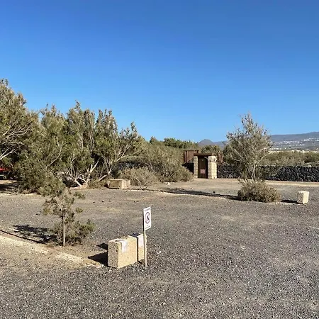 Camping Montaña Roja * El Médano