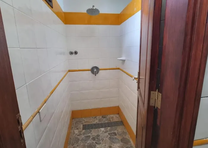Hotel Camping Montana Roja *