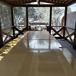 Camping Montana Roja מלון אל מדאנו