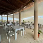 Camping Montana Roja * אל מדאנו