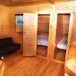 Camping Montana Roja מלון *