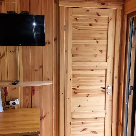 Camping Montana Roja فندق