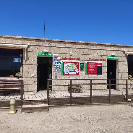 Camping Montana Roja فندق